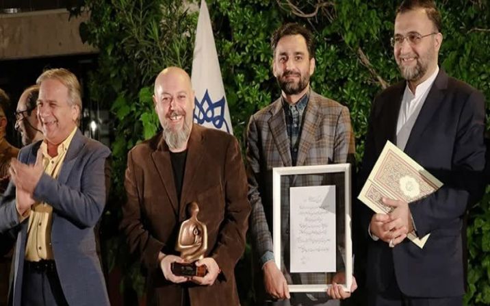 هنرمند سال انقلاب اسلامی استان قم انتخاب شد